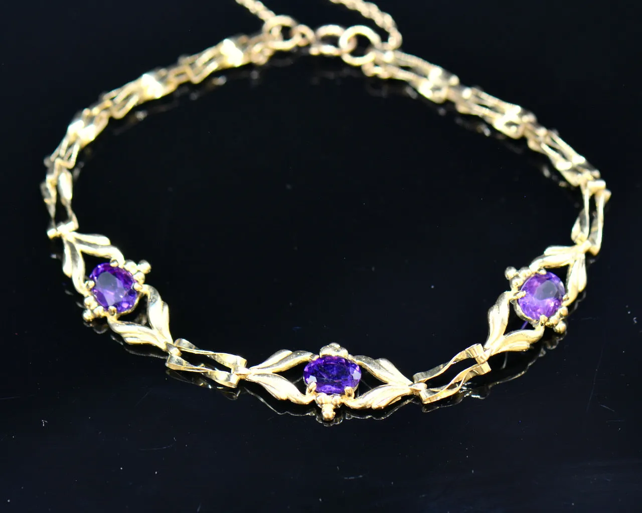 Vintage 9CT Yellow Gold Amethyst Art Nouveau Style Gate Bracelet